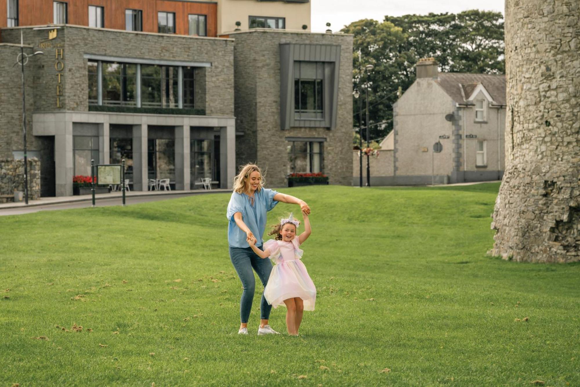 Trim Castle Hotel Exteriér fotografie